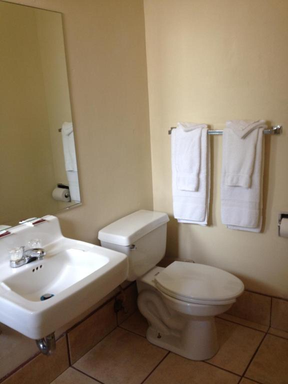Turtle Bay Lodge Redding Rum bild