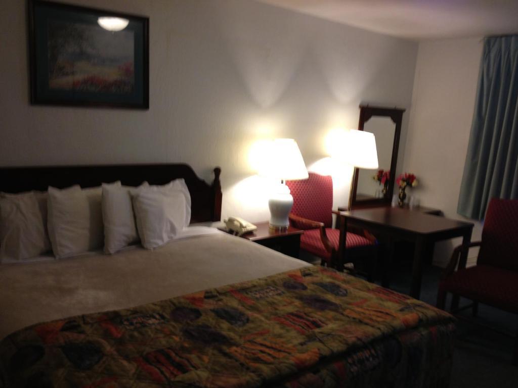 Turtle Bay Lodge Redding Rum bild